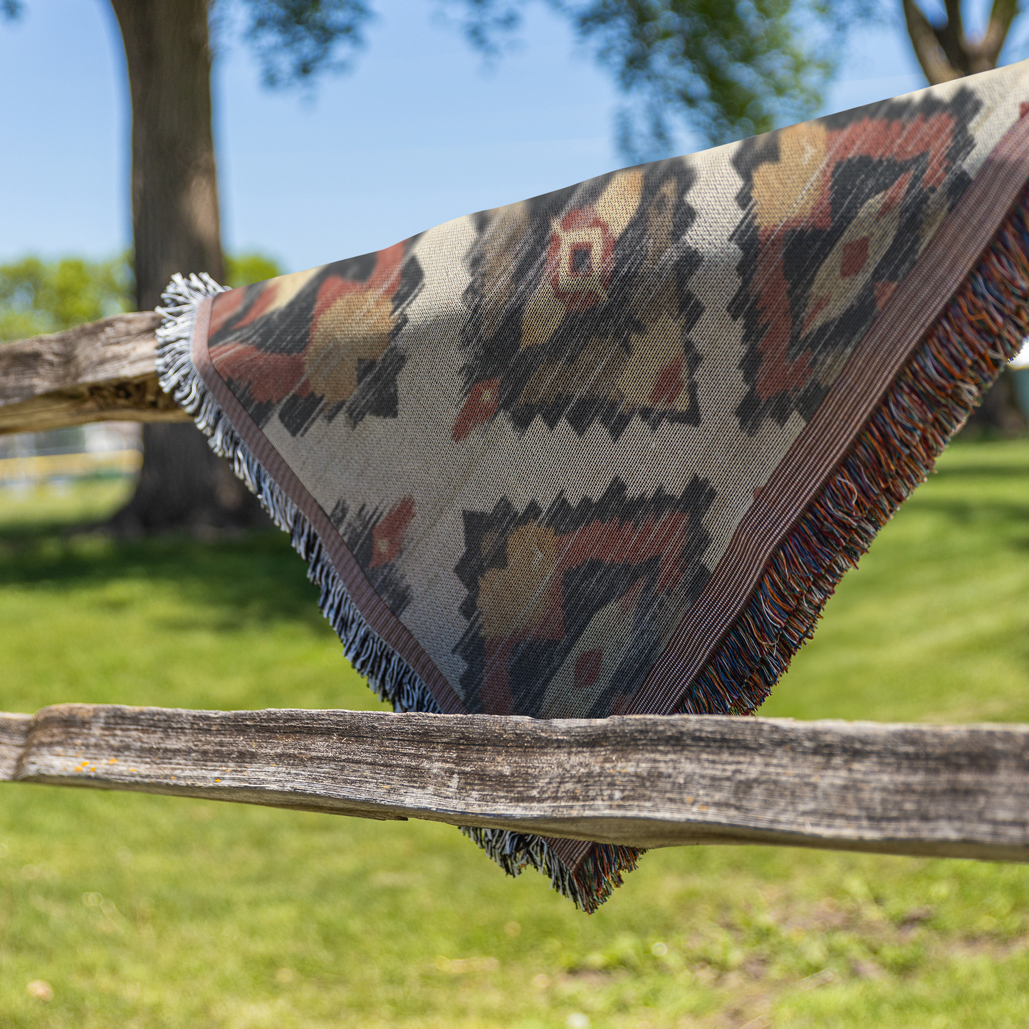 Aztec_Pattern_Blanket_Fence_V_Mockup.png