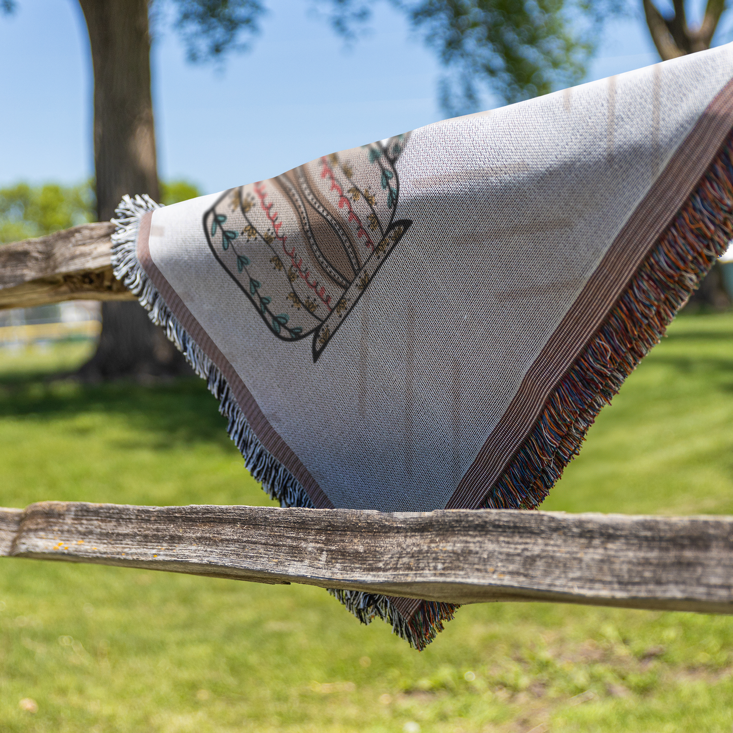 Scandinavian_Mug_Blanket_Fence_V_Mockup.png