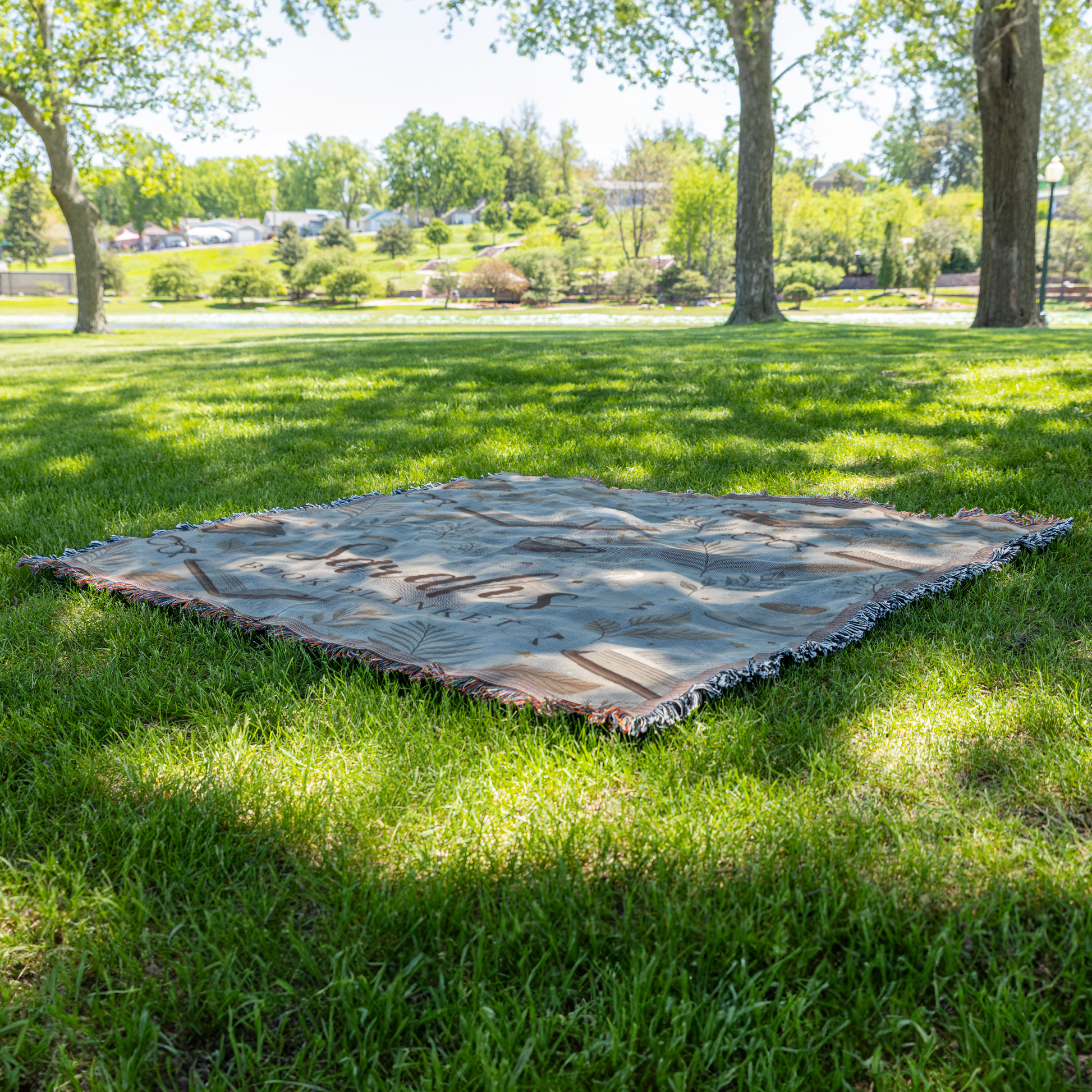 Personalized_Book_Lovers_blanket_Grass_V_Mockup.png